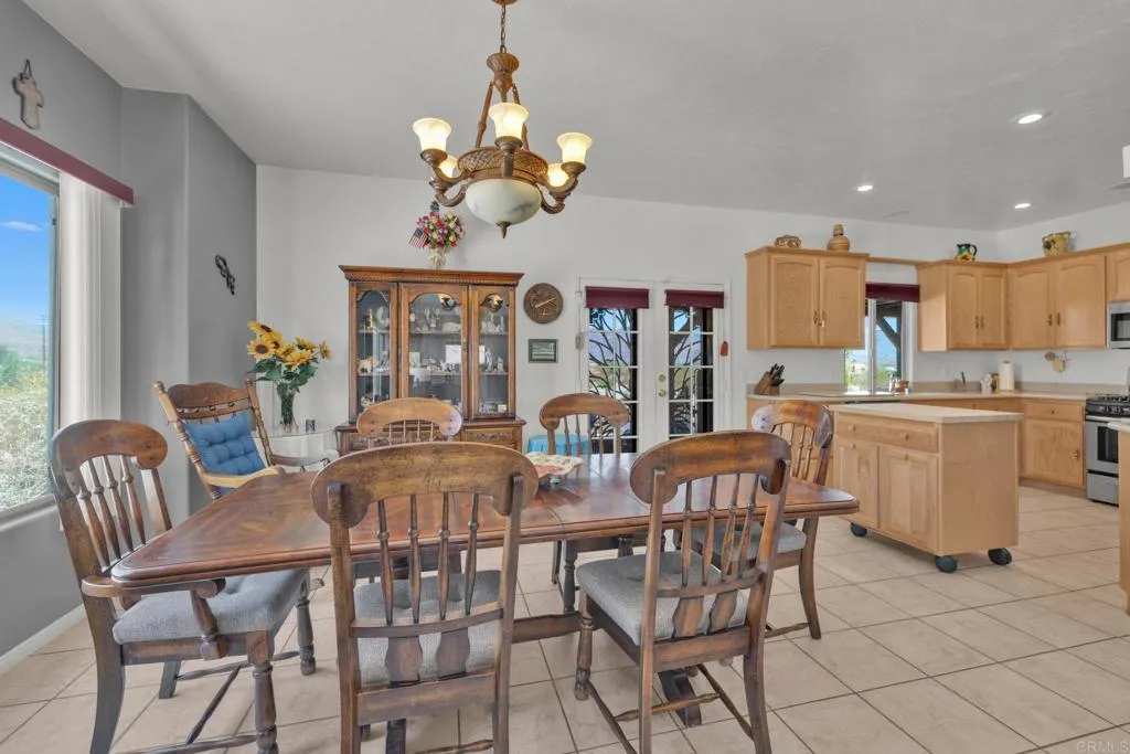 https://cdn.realtyfeed.com/cdn/127/306544798/f517296402b005e0368ebb0b9f35da8a.webp