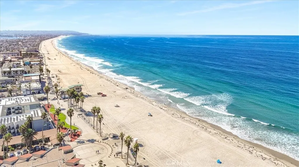 https://cdn.realtyfeed.com/cdn/127/306544799/02960cf2a3be8dac46764ba65123815d.webp
