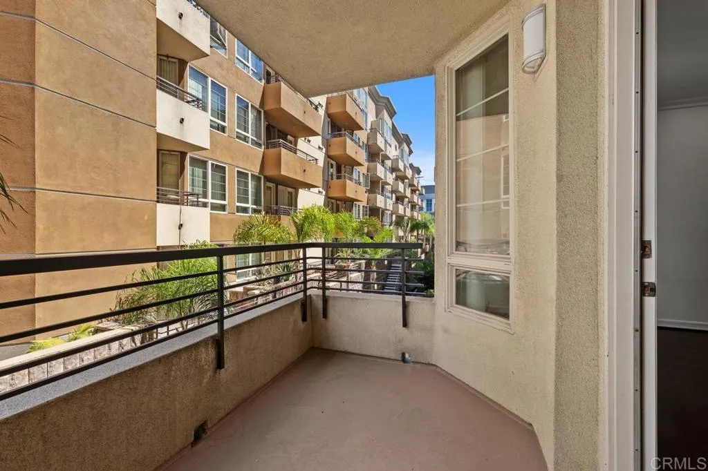 https://cdn.realtyfeed.com/cdn/127/306544815/1a09ba4888315c578b85c1fef3765abe.webp
