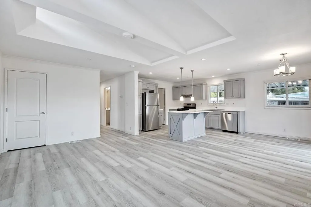 https://cdn.realtyfeed.com/cdn/127/306544847/4189ce10b7e9b6b98901820d095182d7.webp