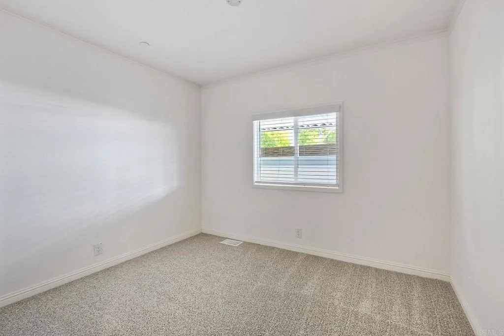 https://cdn.realtyfeed.com/cdn/127/306544847/9d329de64a8fb45cd07f897178cb0b42.webp