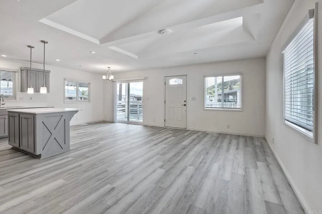 https://cdn.realtyfeed.com/cdn/127/306544847/cfe36966afd6bbea74cc419604797071.webp