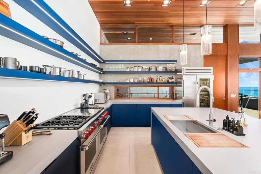 https://cdn.realtyfeed.com/cdn/127/306544858/884e33d8bb03c21448bcef27c50ead0c.webp