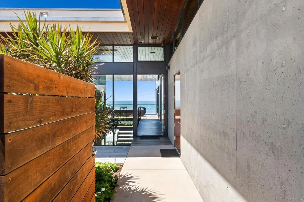 https://cdn.realtyfeed.com/cdn/127/306544858/da7b86032527361e3abc06229359caaa.webp