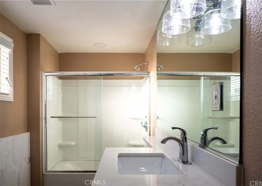 https://cdn.realtyfeed.com/cdn/127/306544866/e4627e7d075a5d2698c863f839242aa7.webp