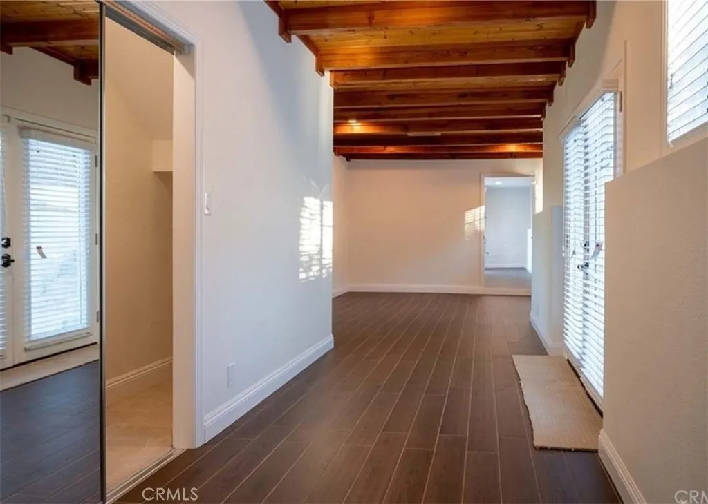https://cdn.realtyfeed.com/cdn/127/306544866/fb73b89453f9828426753400d7a344fc.webp
