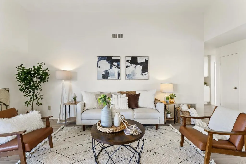 https://cdn.realtyfeed.com/cdn/127/306544868/0771a0cddfded6e48219d13db8f08123.webp