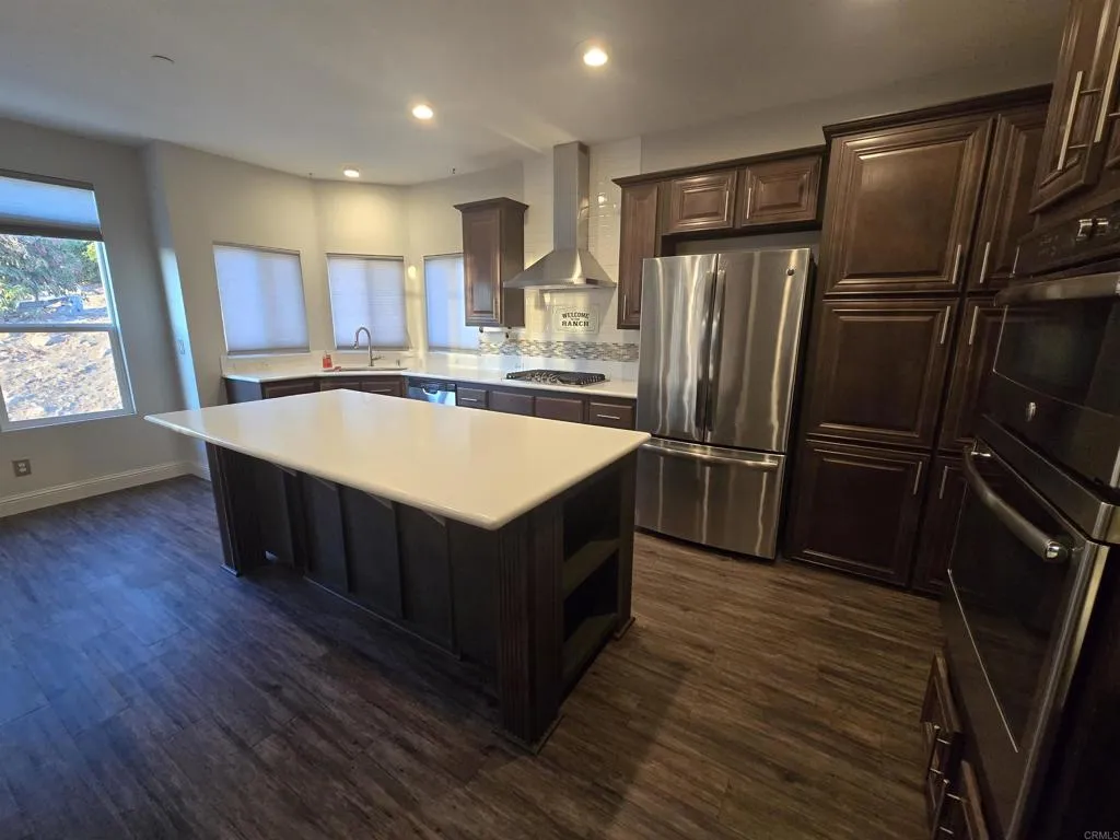 https://cdn.realtyfeed.com/cdn/127/306544919/216da6d53342324b0a97be8ef887bfd6.webp