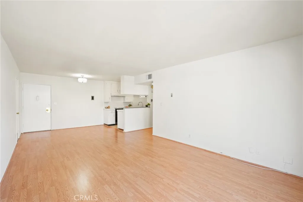 10240 Camarillo Street Unit 204, Toluca Lake, CA 91602 - Photo 3 of 17, Toluca Lake, CA