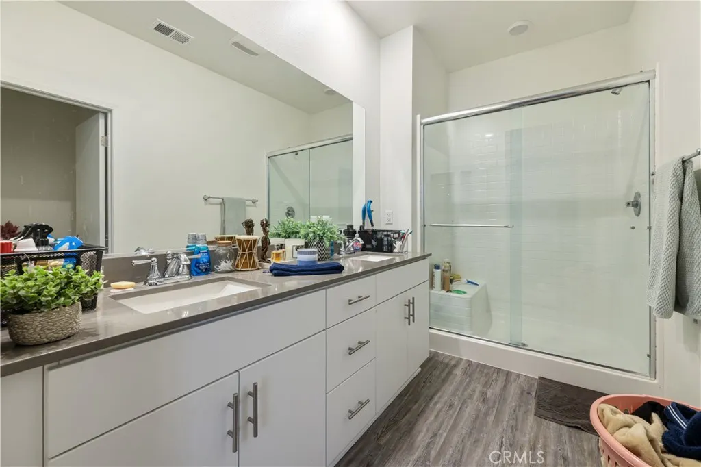 Photo #12: SW25218904 Listing: Photo #12