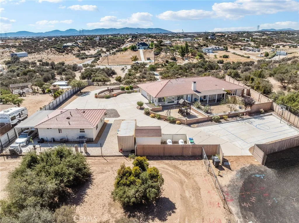 10660 Ranchero, Oak Hills, CA 92344 - Photo 4 of 60, Oak Hills, CA