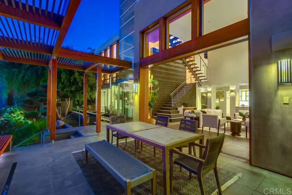 https://cdn.realtyfeed.com/cdn/127/306545139/1bf913a3ba0e05068fde65d3365b5c1e.webp
