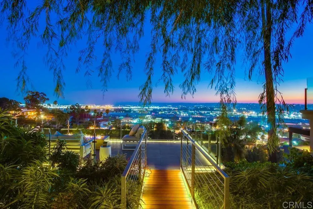 https://cdn.realtyfeed.com/cdn/127/306545139/35b6796420373c617b184b5cbd405dd1.webp