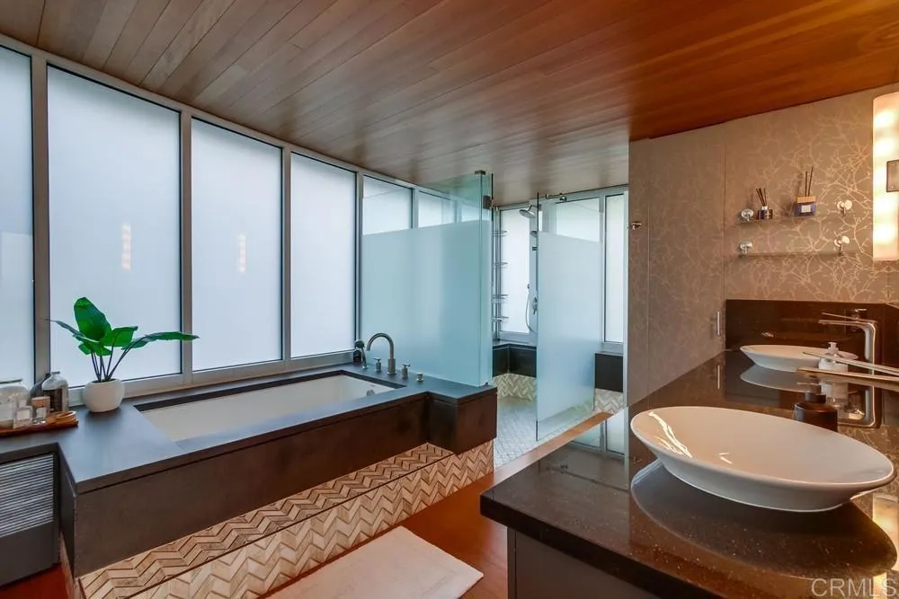 https://cdn.realtyfeed.com/cdn/127/306545139/876c1a157854569c250811625d7d8a06.webp
