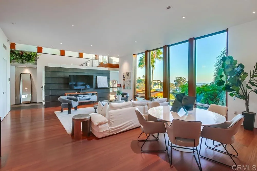 https://cdn.realtyfeed.com/cdn/127/306545139/8ca3deab223bda5af9a11cbf62013515.webp