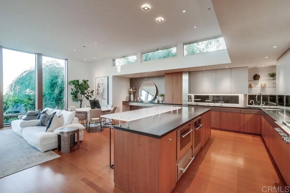 https://cdn.realtyfeed.com/cdn/127/306545139/a0f768b0d620e790d33f767c48438bb4.webp