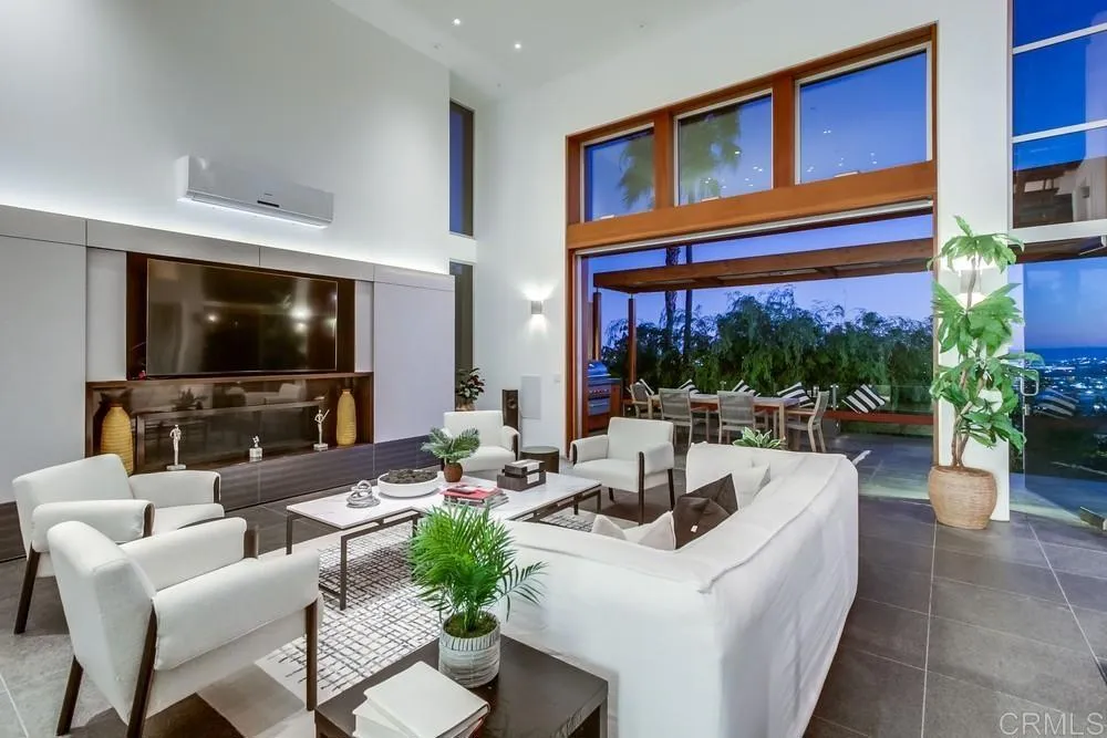 https://cdn.realtyfeed.com/cdn/127/306545139/a31262091c8849ab988ad878f90d5b11.webp