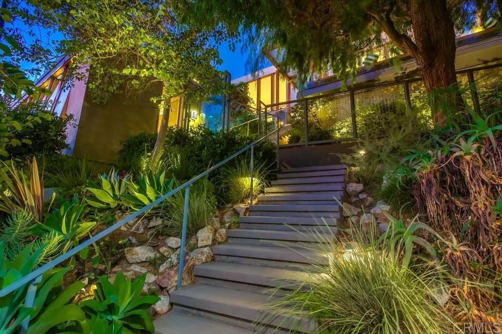https://cdn.realtyfeed.com/cdn/127/306545139/b2be3f323bff4929ab3b15479761d54b.webp
