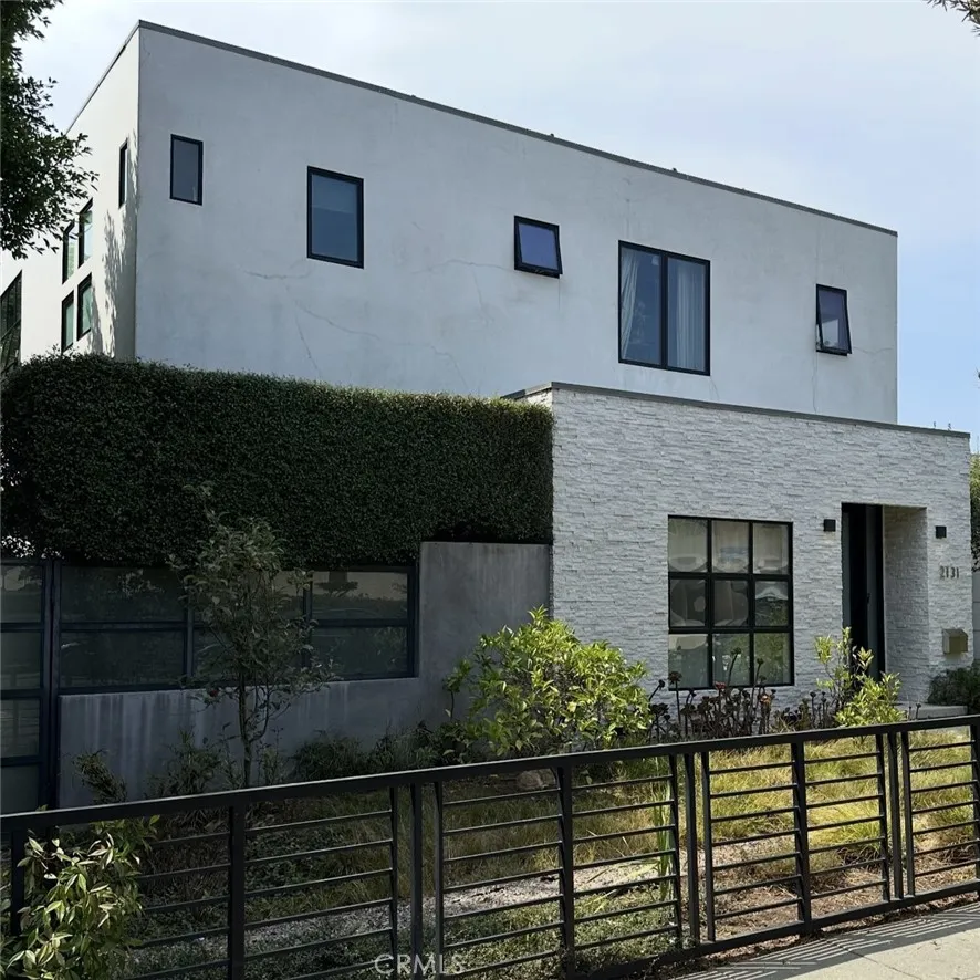 2131 Virginia Avenue, Santa Monica, CA 90404