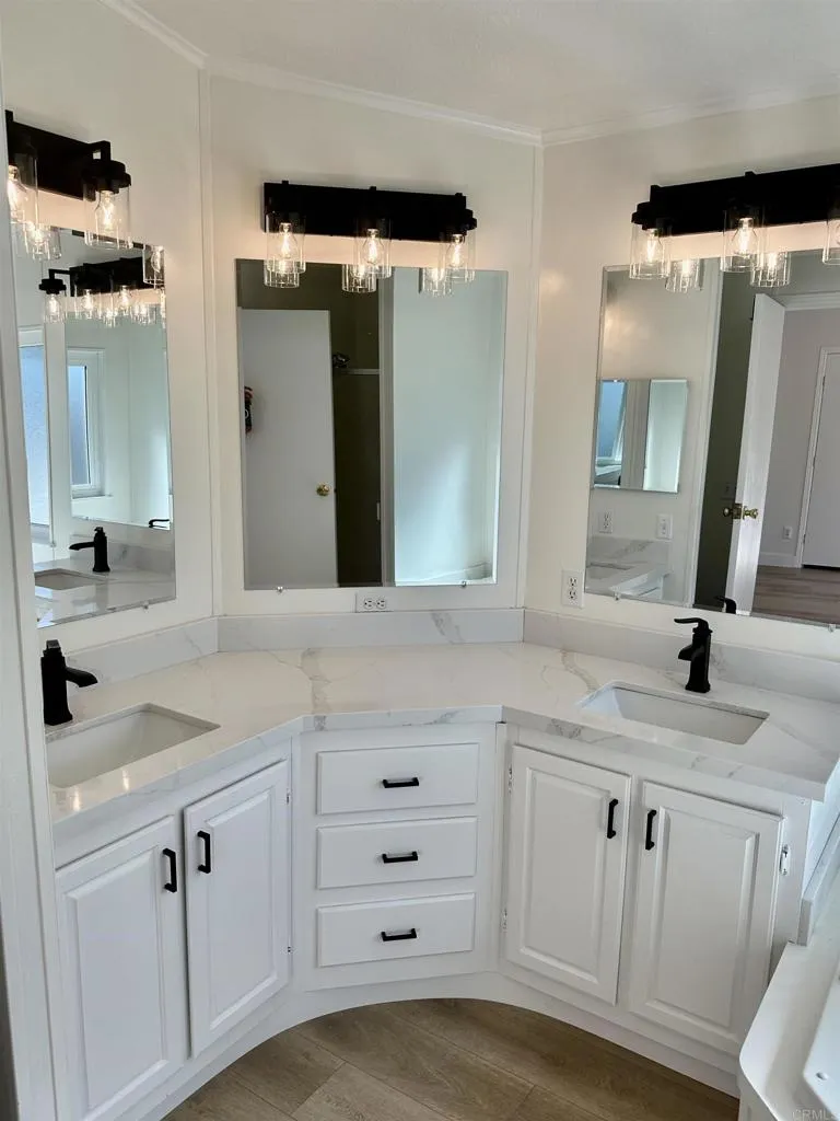 https://cdn.realtyfeed.com/cdn/127/306545227/b8aca8a28318acdb1a9b3247fc6e86d0.webp
