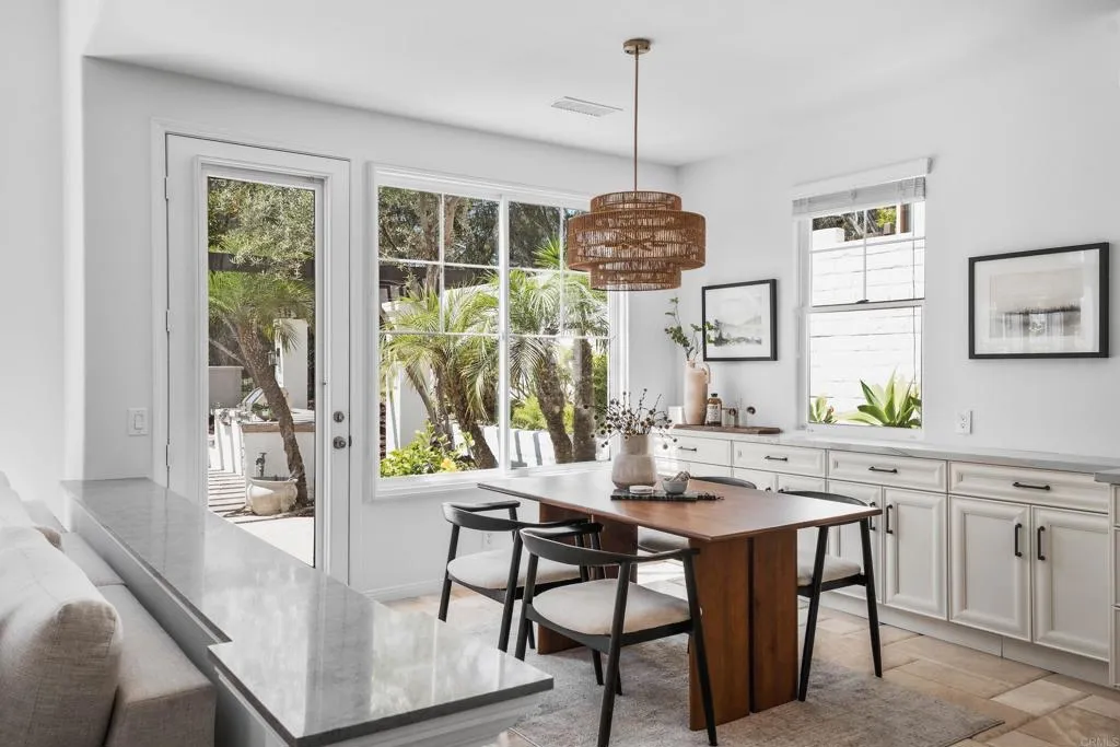 https://cdn.realtyfeed.com/cdn/127/306545331/c6e9ba2309f91c6fafe6ddde8bd3c2c8.webp