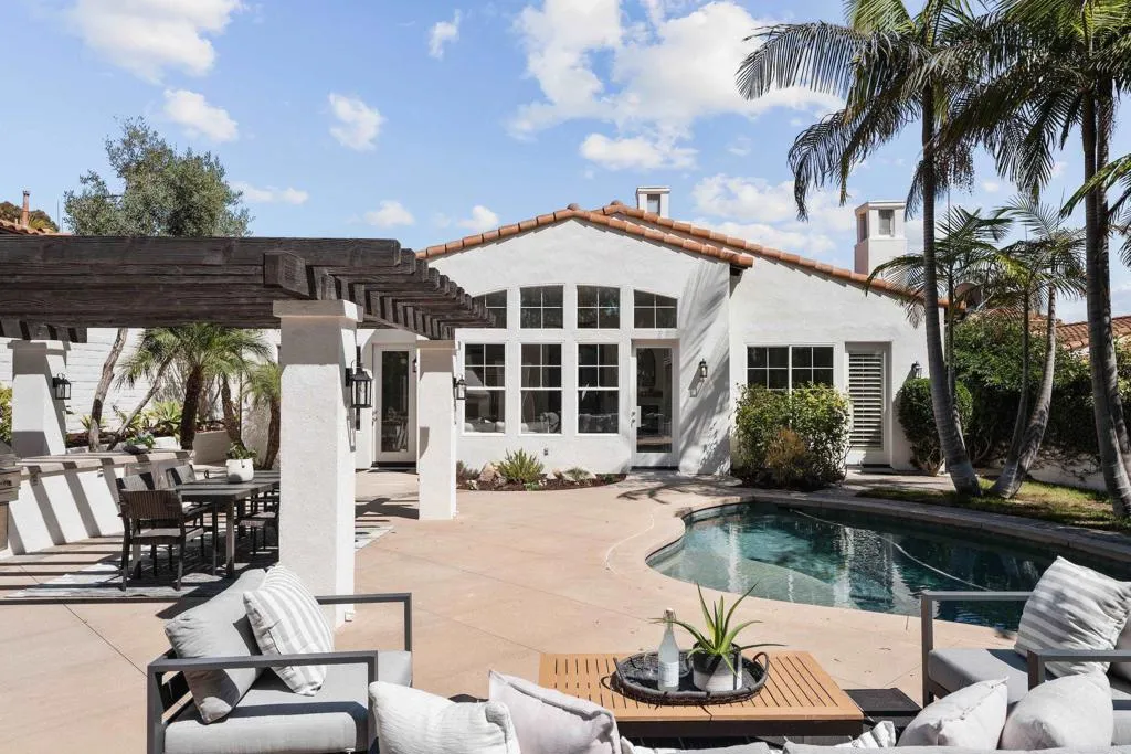 https://cdn.realtyfeed.com/cdn/127/306545331/e55f41261edadbdf0e5f9b5b4a2d08db.webp