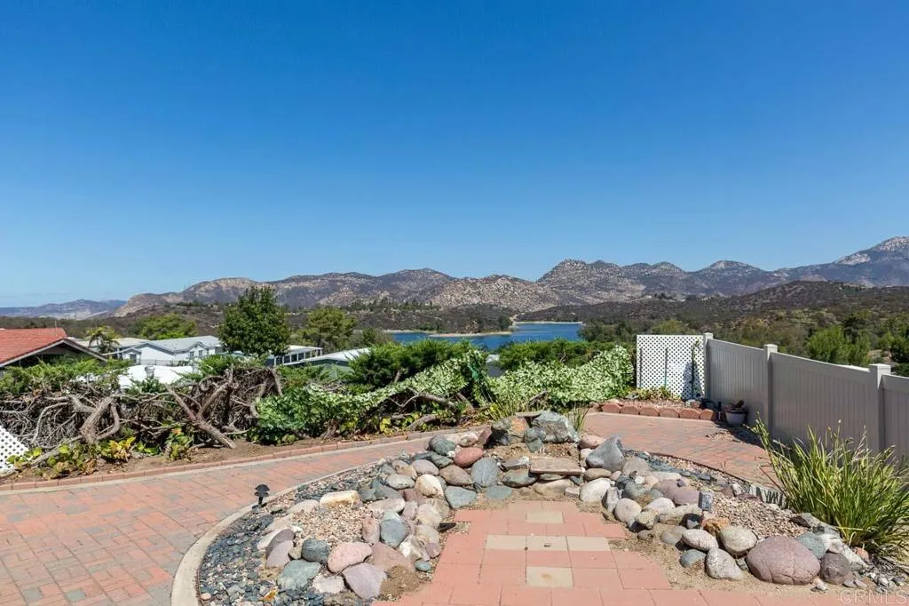 https://cdn.realtyfeed.com/cdn/127/306545413/01f641a2a00c889cf2a7d2c626b6e035.webp
