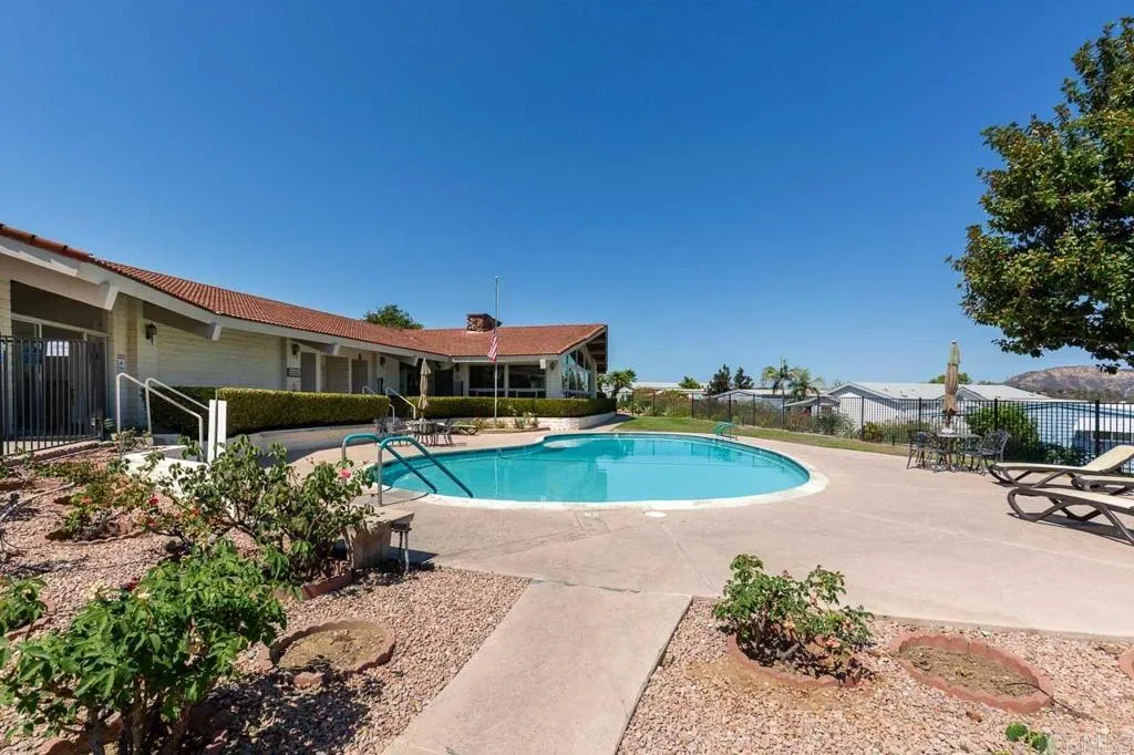 https://cdn.realtyfeed.com/cdn/127/306545413/6a5c5d83c8d05c644f6d5fdd018f1398.webp
