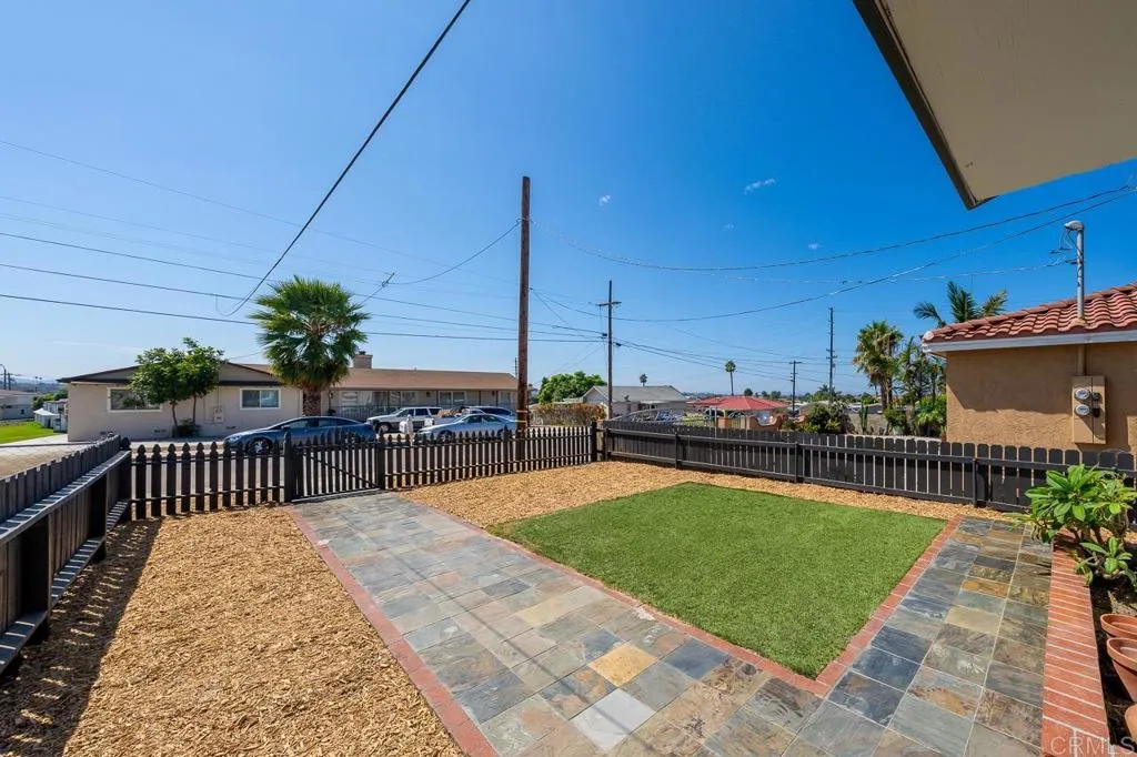 https://cdn.realtyfeed.com/cdn/127/306545492/64b9df3b3fd7287bcf28dd921cc1f9bc.webp