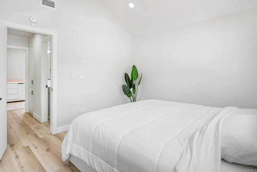 https://cdn.realtyfeed.com/cdn/127/306545507/3361234c28c5489e02d7f9245c5f2fe0.webp