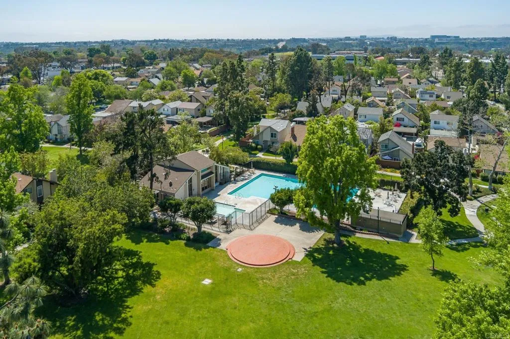 https://cdn.realtyfeed.com/cdn/127/306545507/50abd2206ac68cb25d8f6cfeb54cc4a1.webp