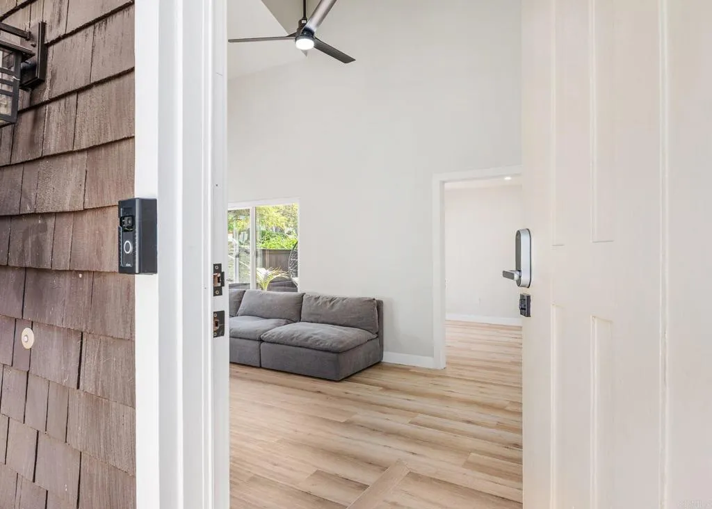 https://cdn.realtyfeed.com/cdn/127/306545507/70c65118490613f8e15571e12f12c7a8.webp