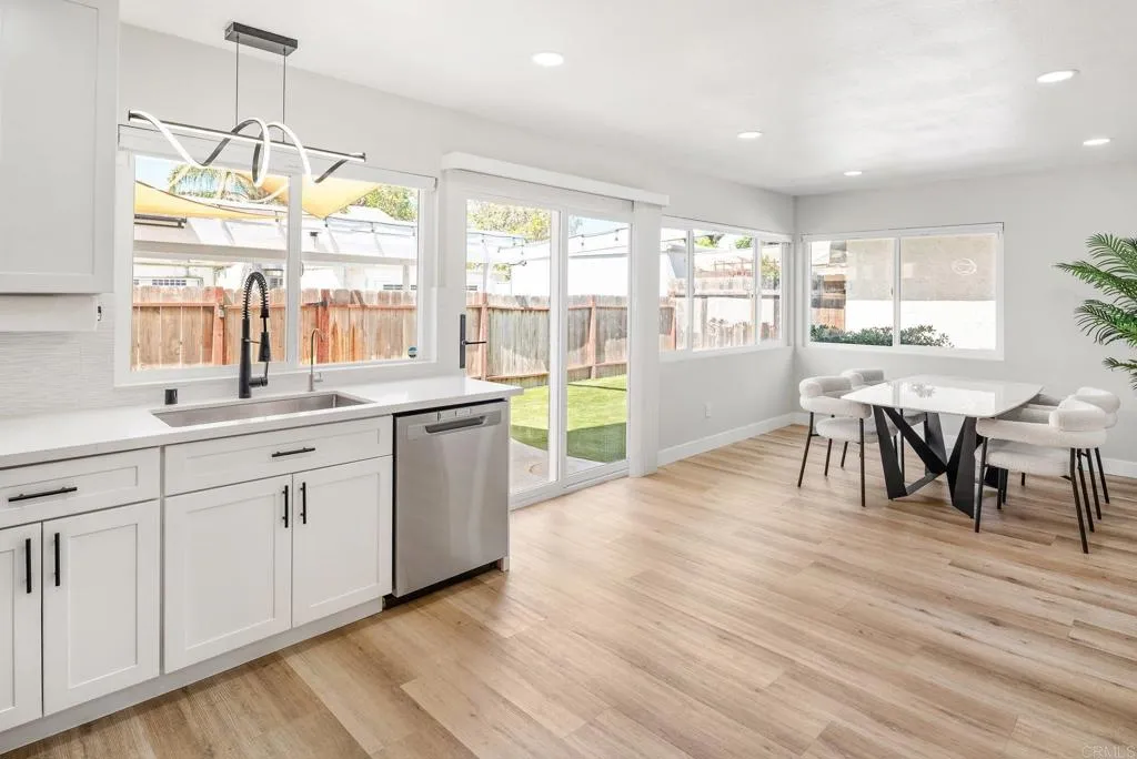 https://cdn.realtyfeed.com/cdn/127/306545507/d41521c59d024bf176d7b33db4a629fc.webp