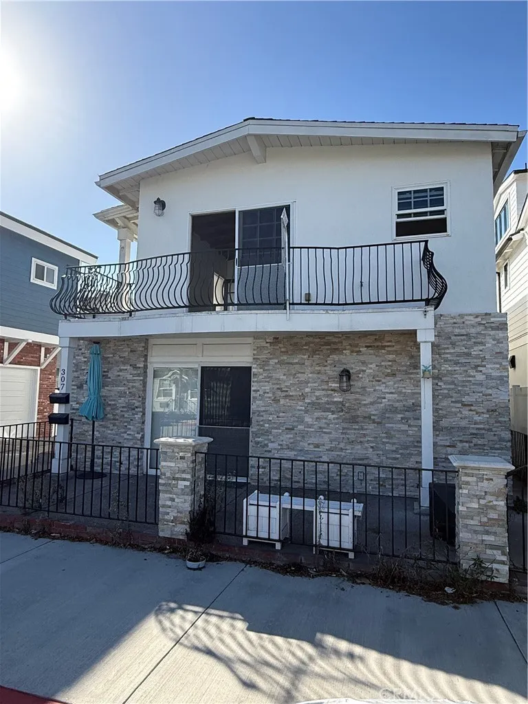 Newport Beach, CA 92661