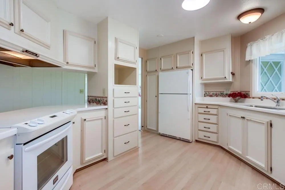 https://cdn.realtyfeed.com/cdn/127/306545531/cc3b0960e309c86b4e5c9a244b99e219.webp