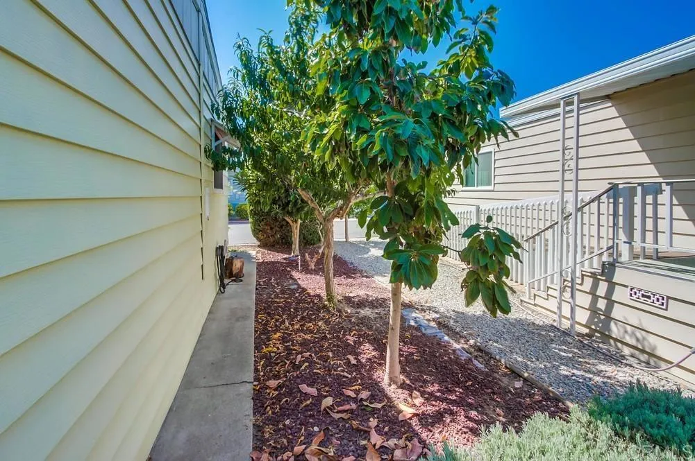 https://cdn.realtyfeed.com/cdn/127/306545531/eff29e6479635b86610eaa15e676c56d.webp