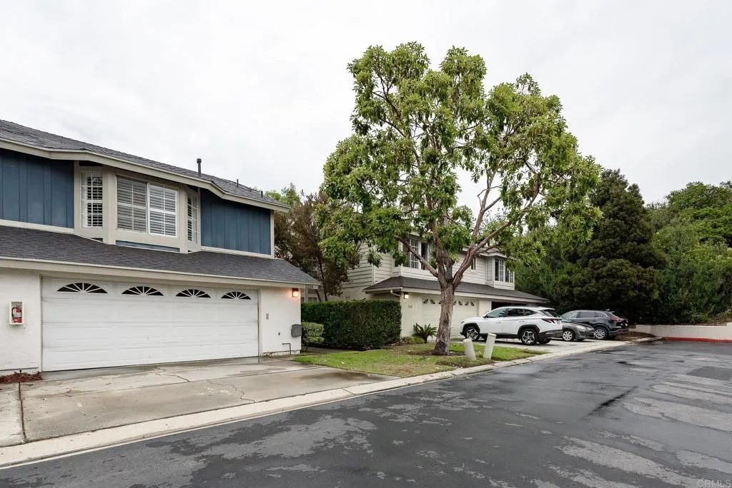 MLS: PTP2507111 Condo For Sale