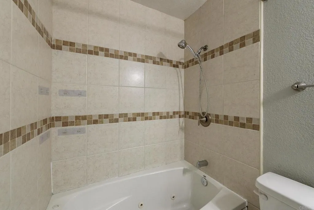 Photo #8: PTP2507111 Listing: Photo #8