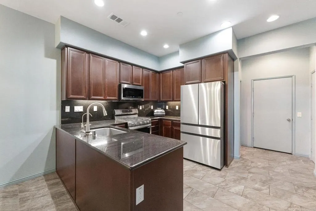 https://cdn.realtyfeed.com/cdn/127/306545540/5526cec6030f86bd3e19c01200a1a3a3.webp