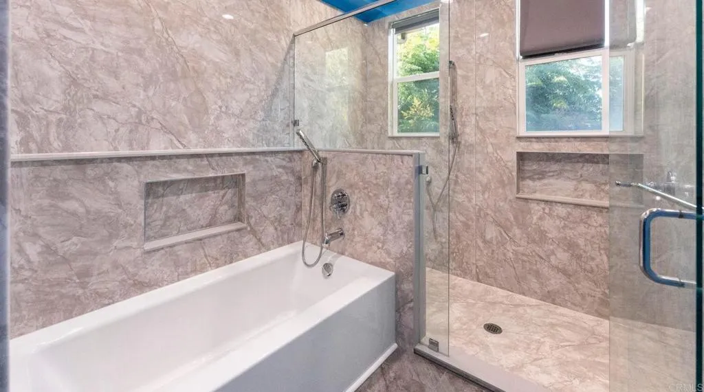 https://cdn.realtyfeed.com/cdn/127/306545540/634c94c1a7d938fb8c30aef8ef195d8d.webp