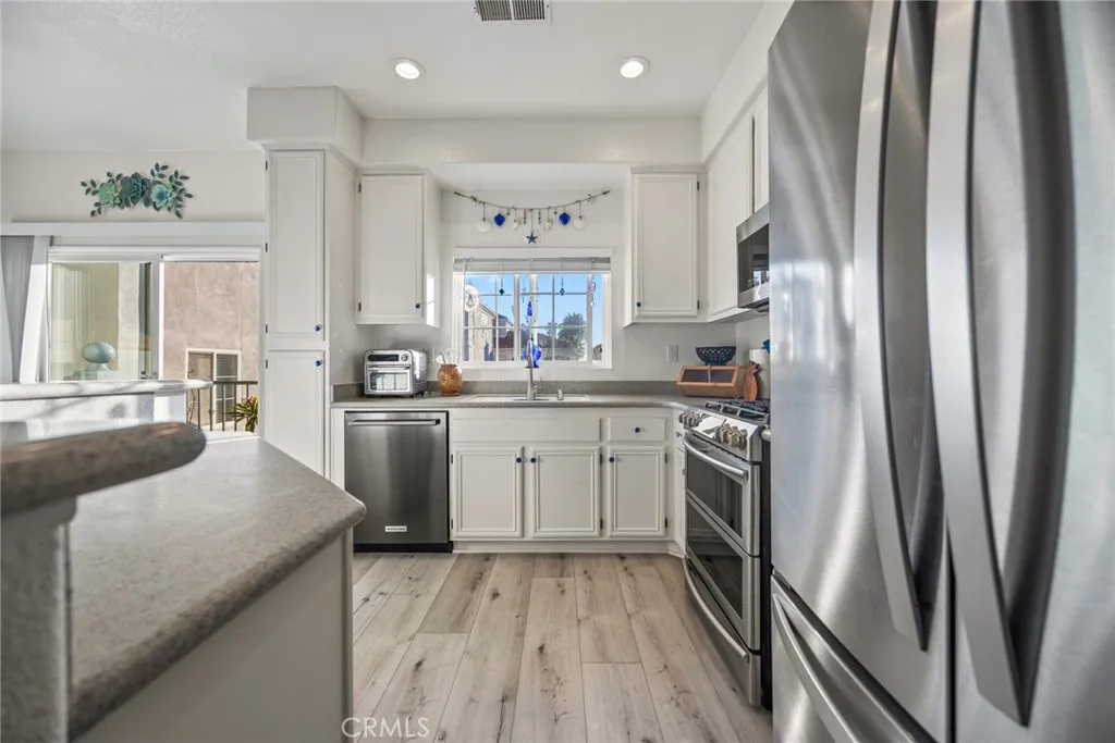 https://cdn.realtyfeed.com/cdn/127/306545552/271ee1c3eb3d2d209925989a3b13eec4.webp