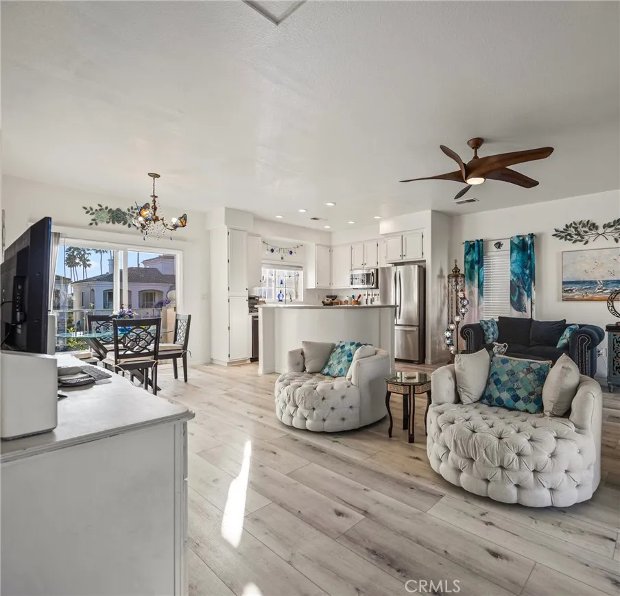 https://cdn.realtyfeed.com/cdn/127/306545552/751dba15590534aac3cfeb0f3f2ea5f9.webp