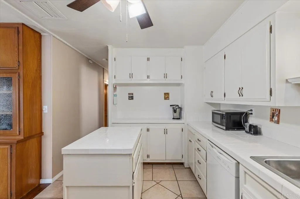 https://cdn.realtyfeed.com/cdn/127/306545579/e47394d667cacf817b8f2480c9be0795.webp