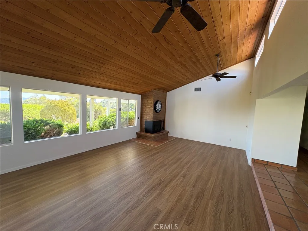 https://cdn.realtyfeed.com/cdn/127/306545591/08db7772d1bdf1551f357cc6e9343b17.webp