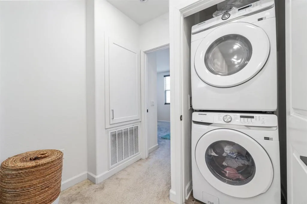 https://cdn.realtyfeed.com/cdn/127/306545612/2a710944b5a41ccf996bae6b04c2755f.webp