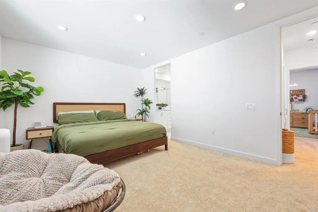 https://cdn.realtyfeed.com/cdn/127/306545612/a452e9f620f45bedcd8ae3ebd1a32ed4.webp