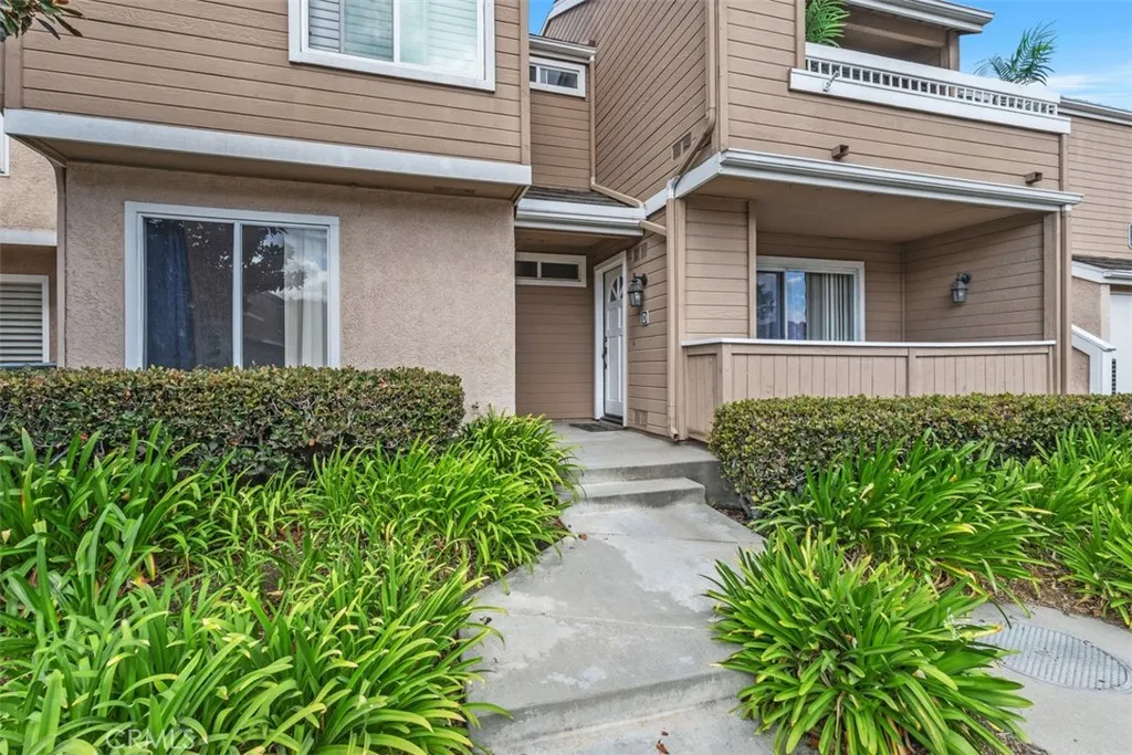 10393 E Briar Oaks Drive Unit D, Stanton, CA 90680 - Photo 2 of 28, Stanton, CA