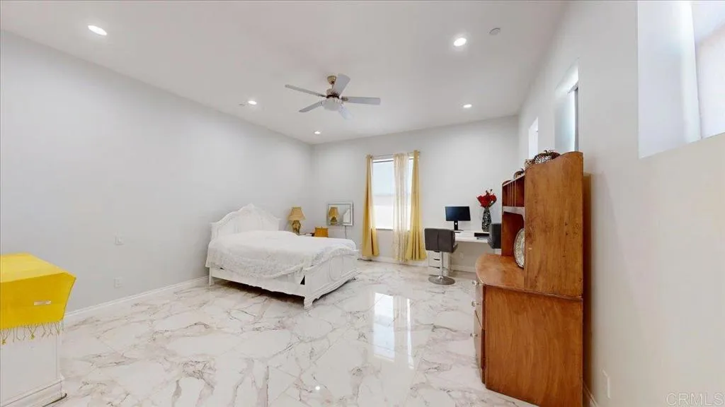 https://cdn.realtyfeed.com/cdn/127/306545671/37eb98ab47d015a9ce9fdbda15ea9eb5.webp