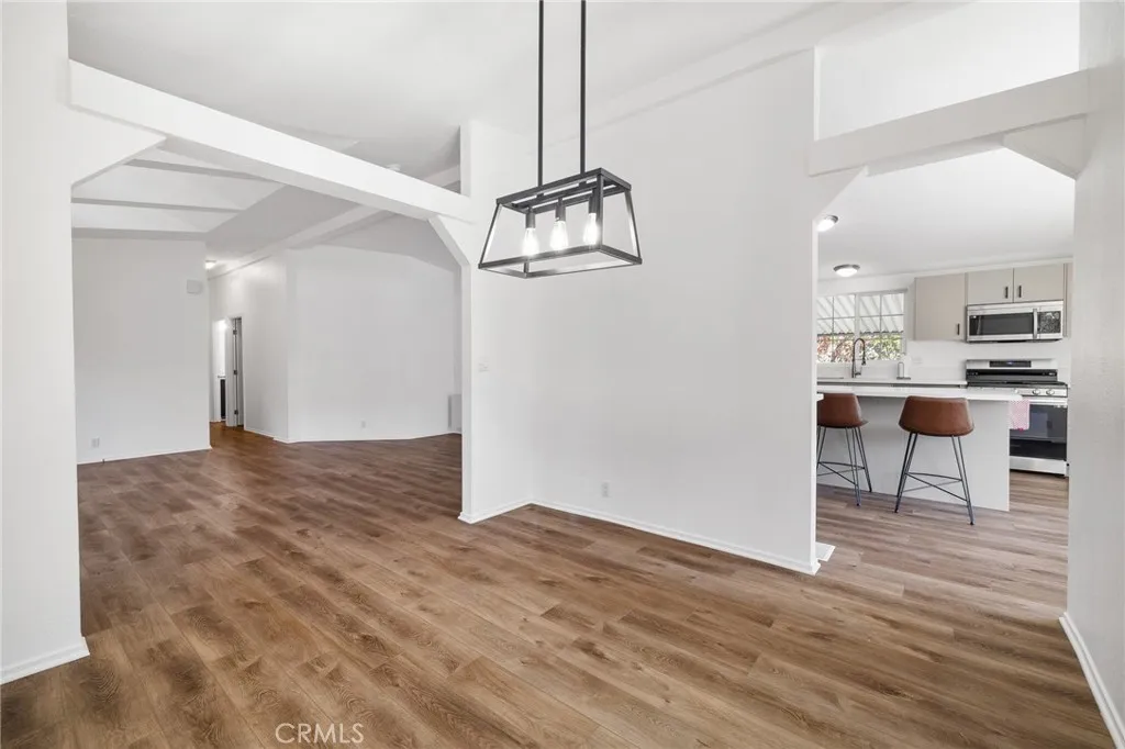 23777 Mulholland Unit 108, Calabasas, CA 91302 - Photo 5 of 50, Calabasas, CA