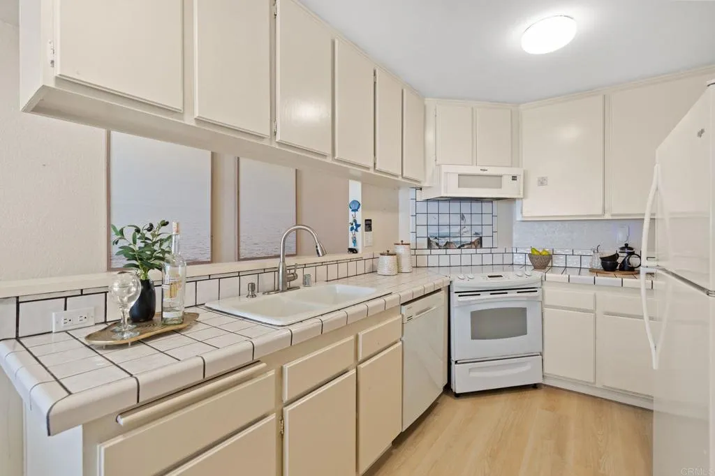 https://cdn.realtyfeed.com/cdn/127/306545808/159c86f463a95d81c5d0b78d8d7fc3bd.webp